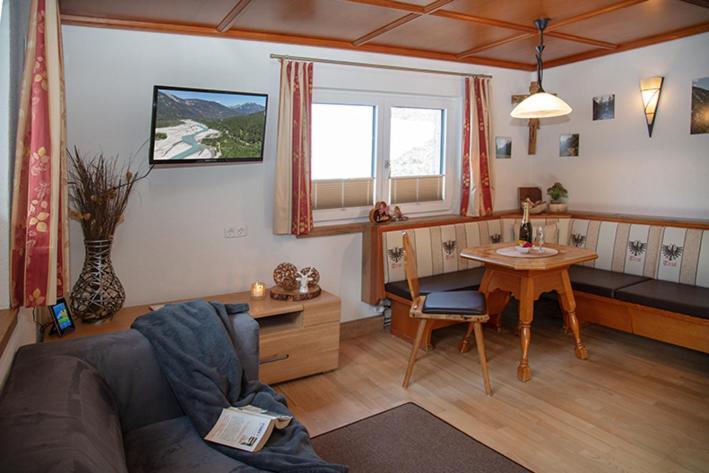 Hinterhornbach Ferienhaus Hochvogel מראה חיצוני תמונה